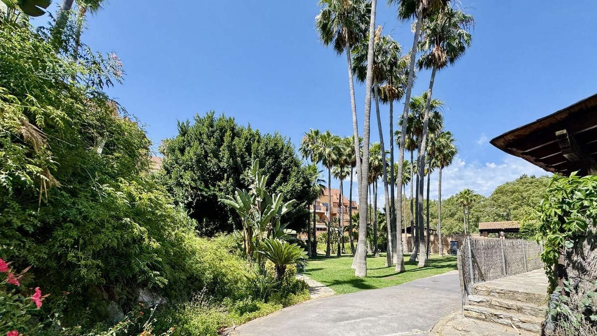 3 soveværelse Lejlighed til salg i Bahia de Casares med swimmingpool - € 399.000 (Ref: 9971922)