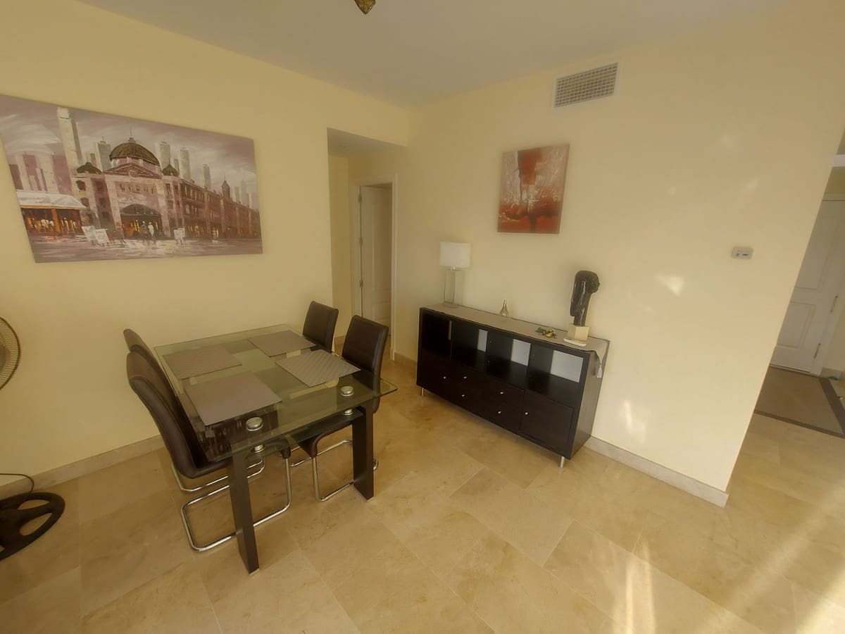 2 bedroom Apartment for sale in La Duquesa / Puerto de la Duquesa with pool garage - € 265,000 (Ref: 9971926)