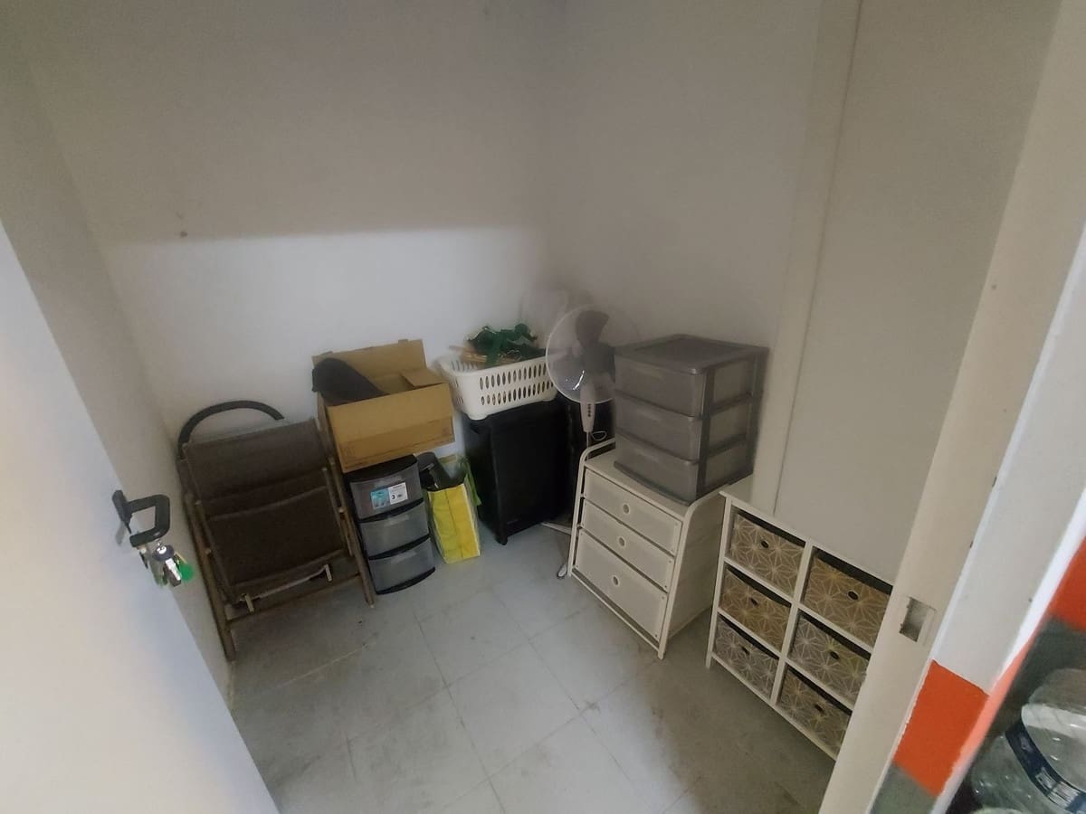 2 bedroom Apartment for sale in La Duquesa / Puerto de la Duquesa with pool garage - € 265,000 (Ref: 9971926)