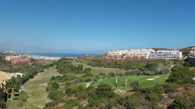 Apartamento de 2 habitaciones en La Duquesa / Puerto de la Duquesa, Manilva en venta con piscina garaje - 260.000 € (Ref: 9971926)
