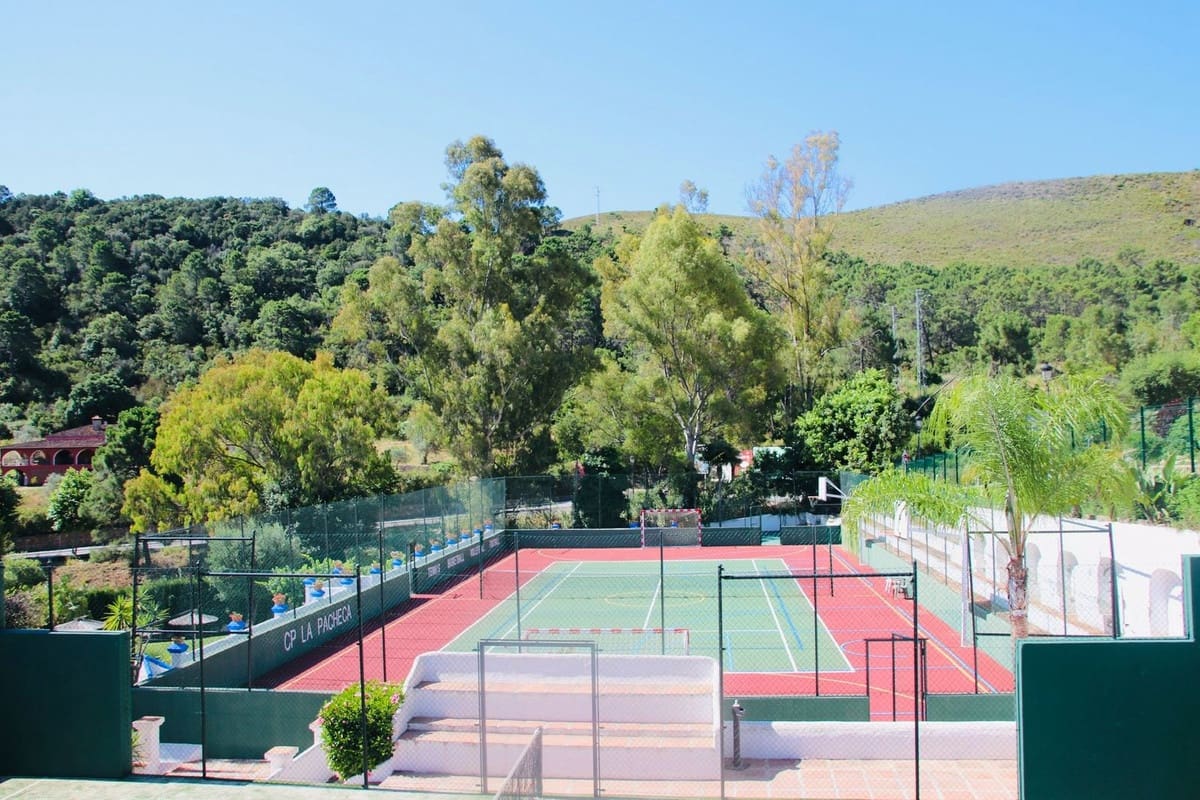 Estudio en Benahavís en venta con piscina - 239.000 € (Ref: 9971927)