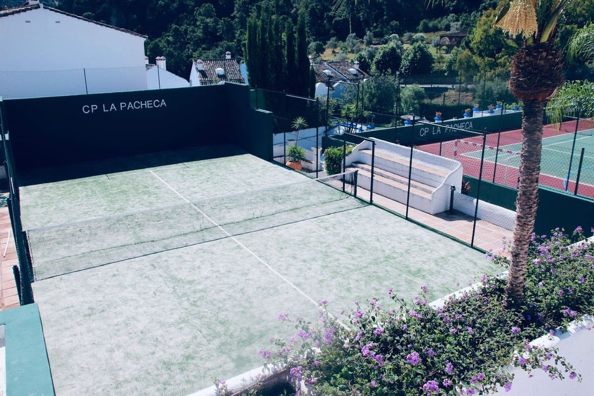 Estudio en Benahavís en venta con piscina - 239.000 € (Ref: 9971927)
