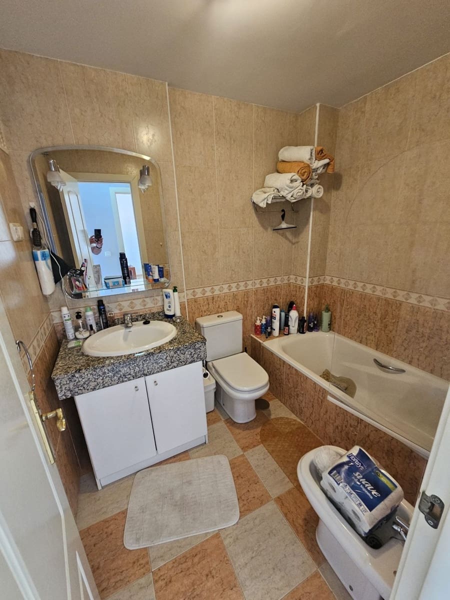 2 bedroom Apartment for sale in Riviera del Sol with pool - € 280,000 (Ref: 9971928)