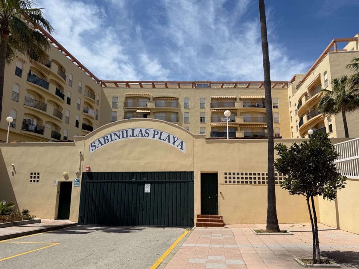 2 bedroom Apartment for sale in San Luis de Sabinillas with pool - € 270,000 (Ref: 9971929)