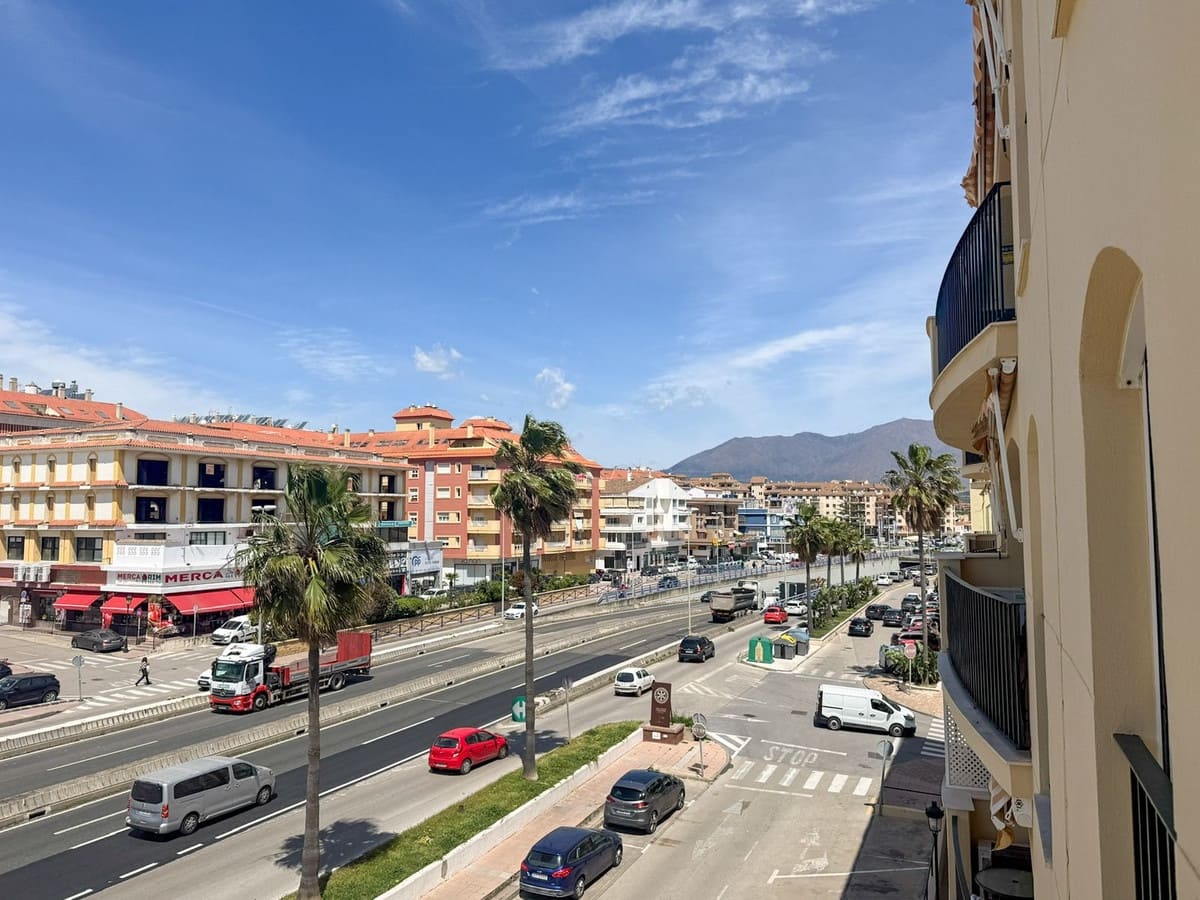 2 bedroom Apartment for sale in San Luis de Sabinillas with pool - € 270,000 (Ref: 9971929)