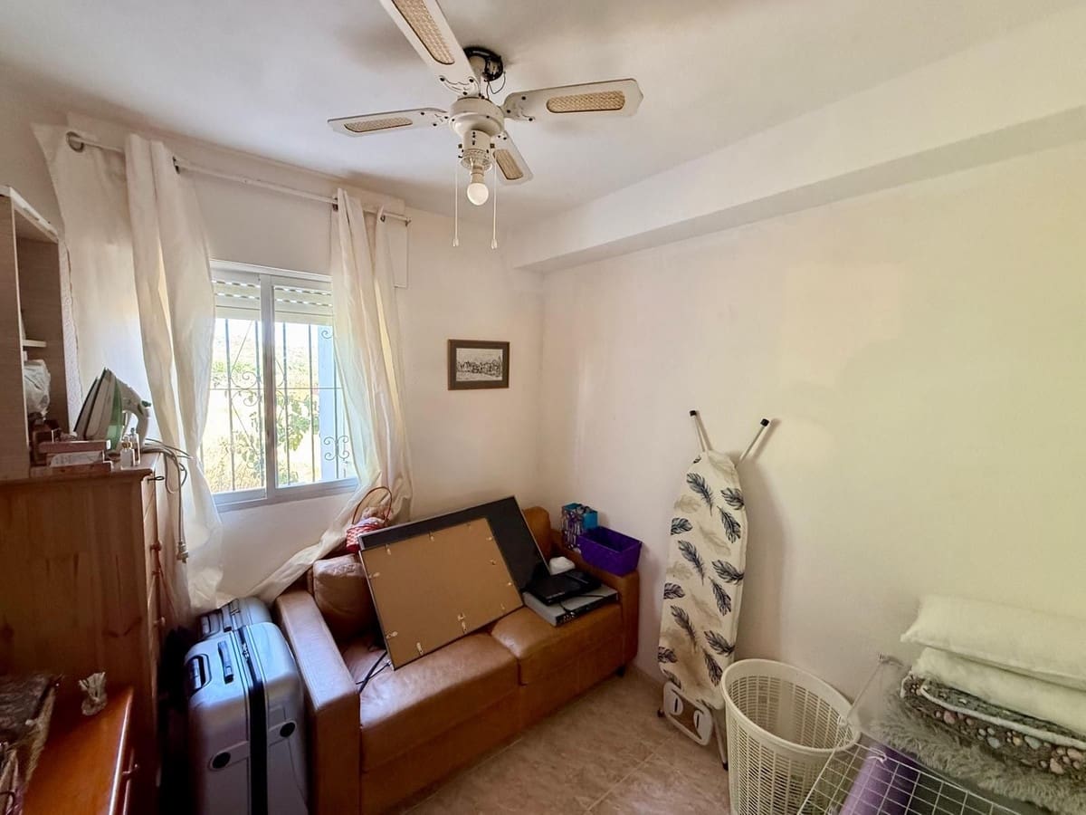 3 bedroom Semi-detached Villa for sale in Manilva with pool - € 385,000 (Ref: 9971932)