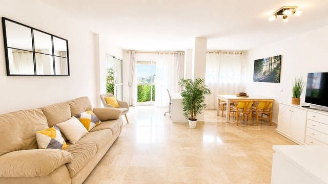 Apartamento de 2 habitaciones en Atalaya-Isdabe, Estepona en venta con piscina - 329.000 € (Ref: 9971933)