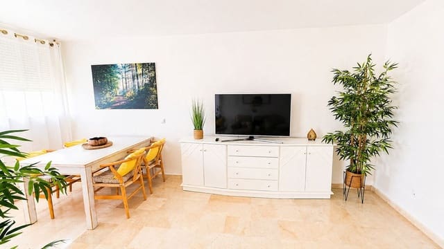 Apartamento de 2 habitaciones en Atalaya-Isdabe, Estepona en venta con piscina - 329.000 € (Ref: 9971933)