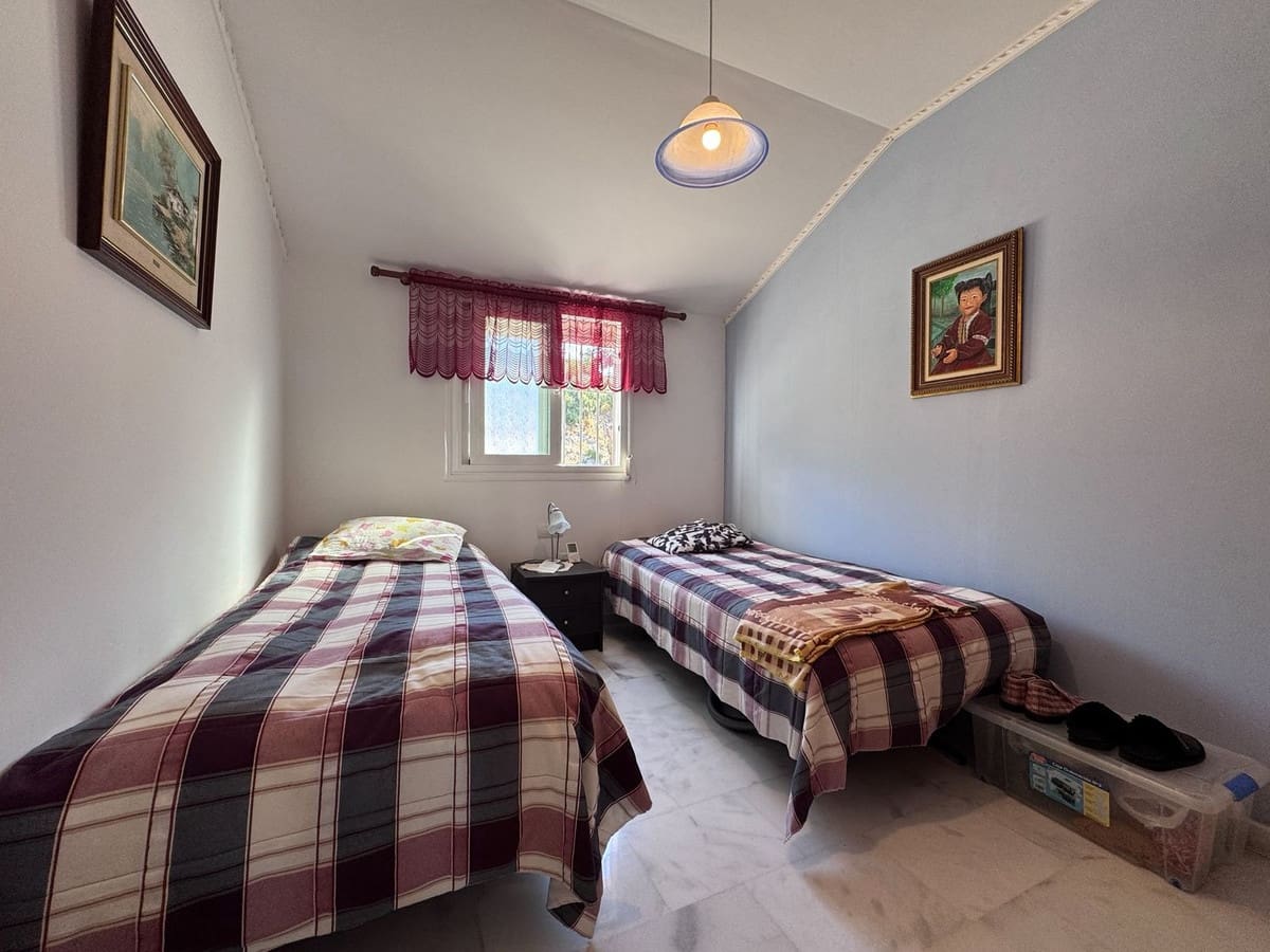 2 soveværelse Lejlighed til salg i Fuengirola med swimmingpool - € 369.000 (Ref: 9971934)