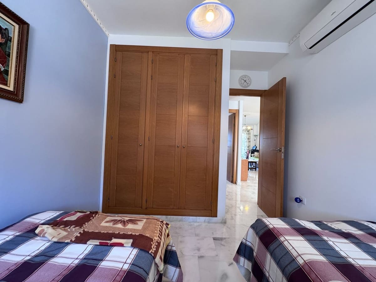 2 soveværelse Lejlighed til salg i Fuengirola med swimmingpool - € 369.000 (Ref: 9971934)