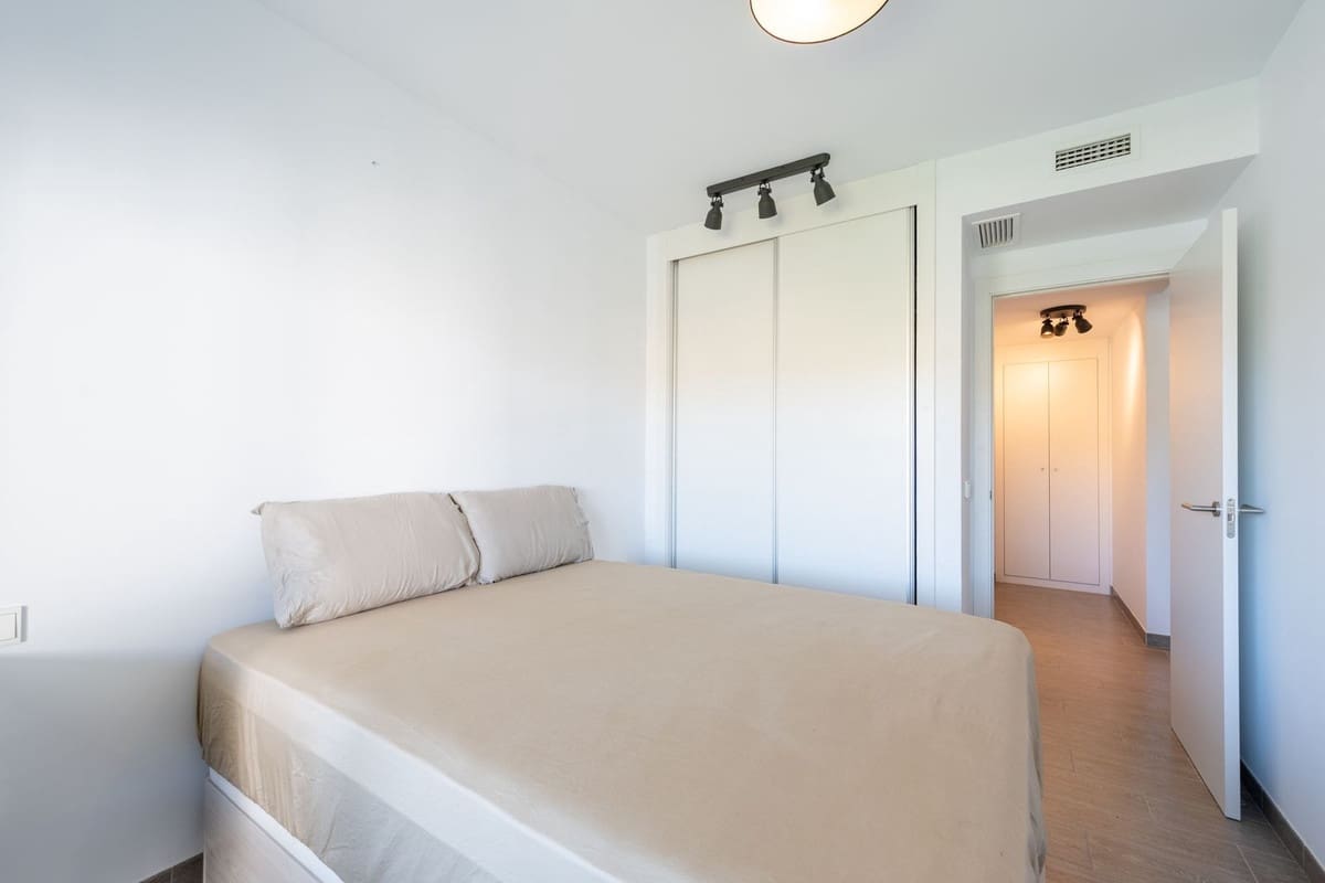 2 soveværelse Lejlighed til salg i La Cala de Mijas med swimmingpool - € 345.000 (Ref: 9971942)