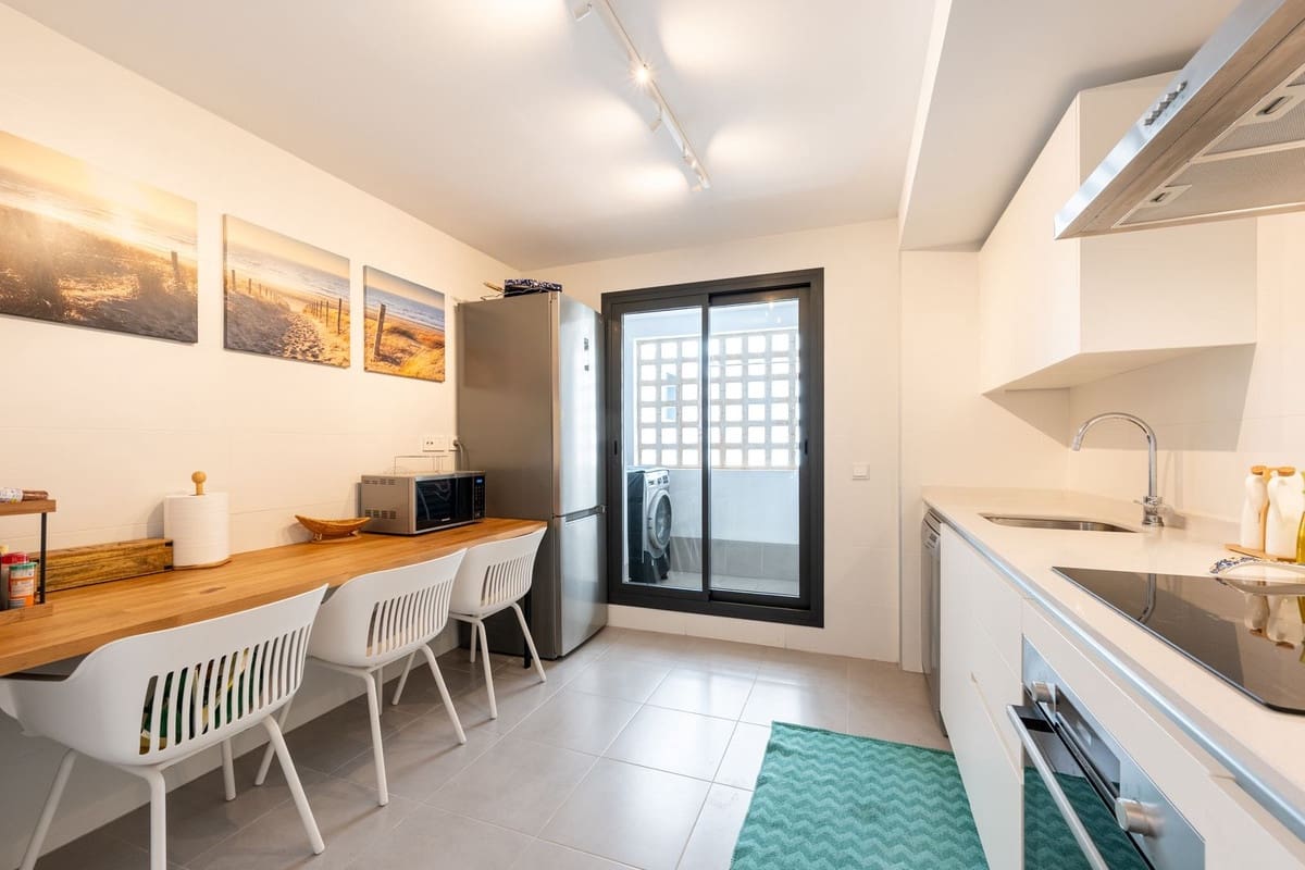 2 soveværelse Lejlighed til salg i La Cala de Mijas med swimmingpool - € 345.000 (Ref: 9971942)