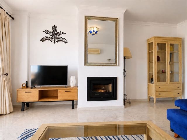 3 soveværelse Lejlighed til salg i Calahonda, Mijas med swimmingpool - € 340.000 (Ref: 9971943)
