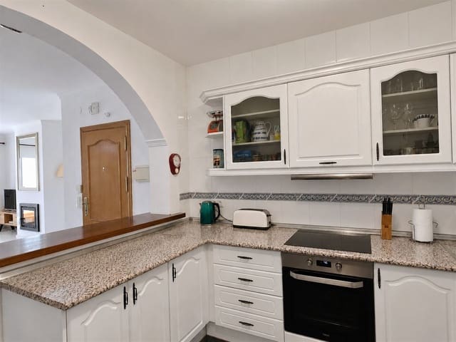3 soveværelse Lejlighed til salg i Calahonda, Mijas med swimmingpool - € 340.000 (Ref: 9971943)