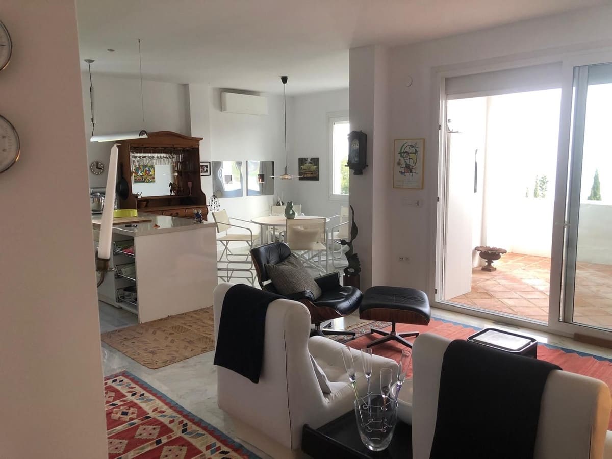 2 soverom Leilighet til salgs i La Mairena med svømmebasseng - € 328 000 (Ref: 9971949)