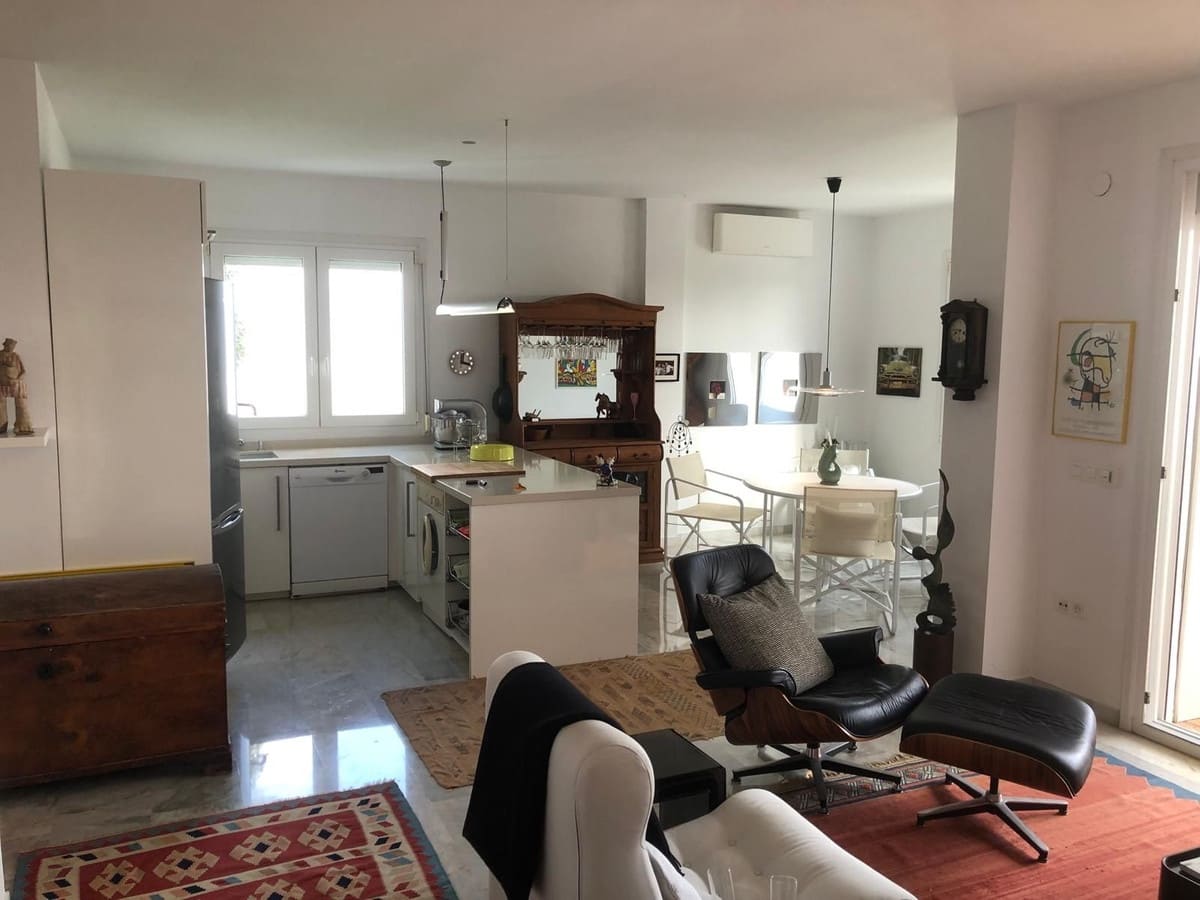 2 soverom Leilighet til salgs i La Mairena med svømmebasseng - € 328 000 (Ref: 9971949)