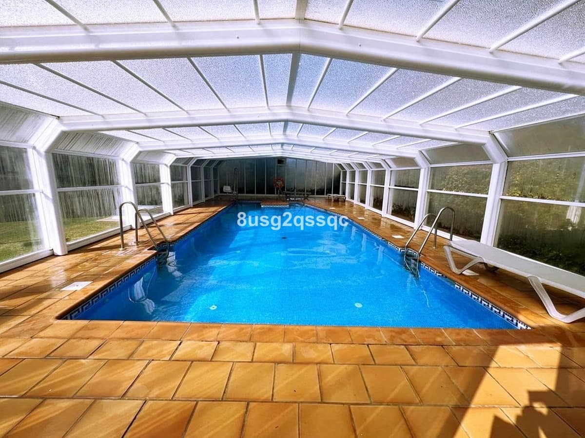 3 bedroom Apartment for sale in Elviria with pool garage - € 399,000 (Ref: 9971951)