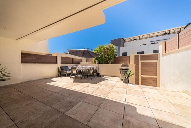 Casa de 4 habitaciones en La Cala de Mijas, Mijas en venta con piscina garaje - 925.000 € (Ref: 9971956)