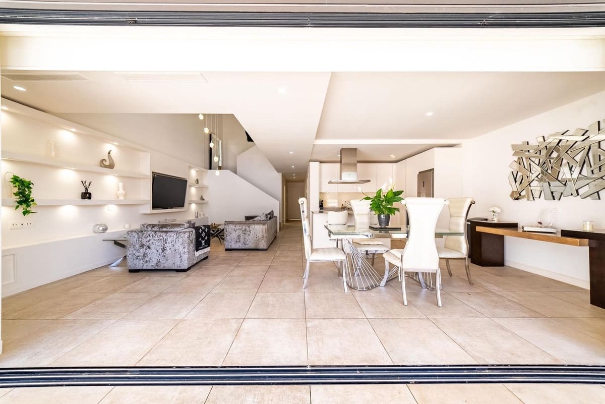 4 bedroom Townhouse for sale in La Cala de Mijas with pool garage - € 925,000 (Ref: 9971956)