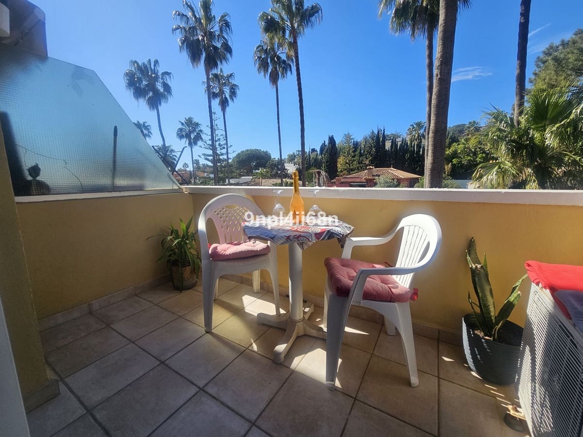 1 sovrum Lägenhet till salu i Artola med pool - 242 500 € (Ref: 9971957)