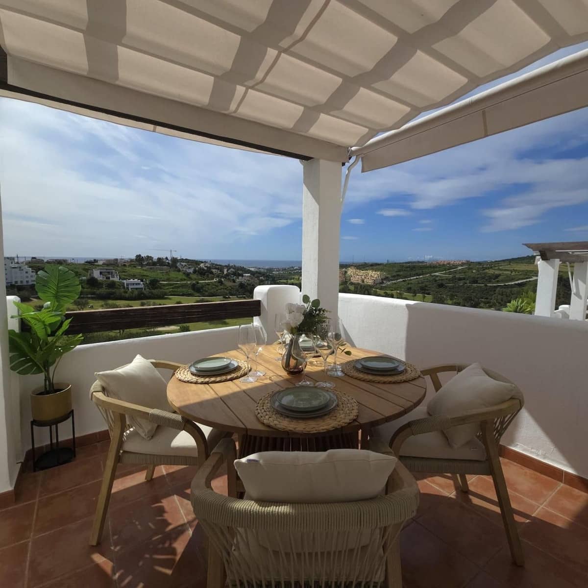 2 sovrum Lägenhet till salu i Estepona med pool garage - 368 000 € (Ref: 9971962)