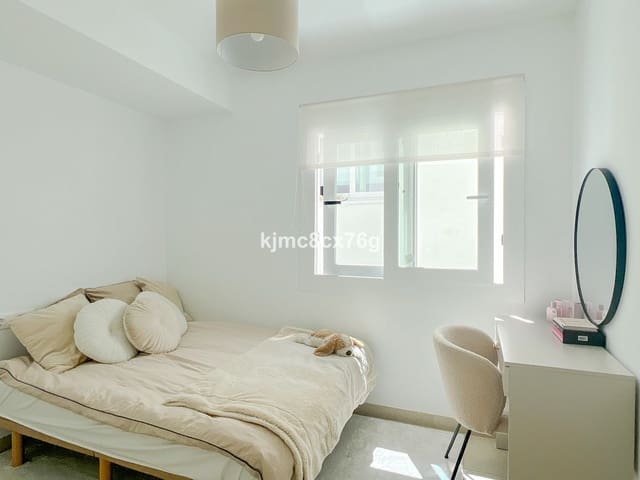 Apartamento de 3 habitaciones en Torreblanca, Fuengirola en venta con piscina - 395.000 € (Ref: 9971964)