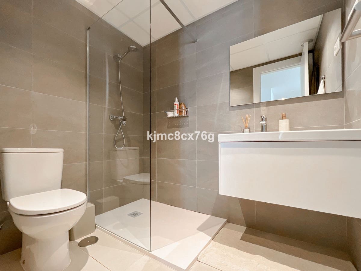 Apartamento de 3 habitaciones en Fuengirola en venta con piscina - 395.000 € (Ref: 9971964)