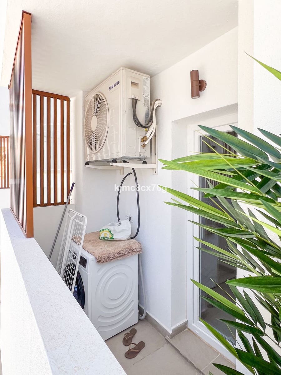 Apartamento de 3 habitaciones en Fuengirola en venta con piscina - 395.000 € (Ref: 9971964)