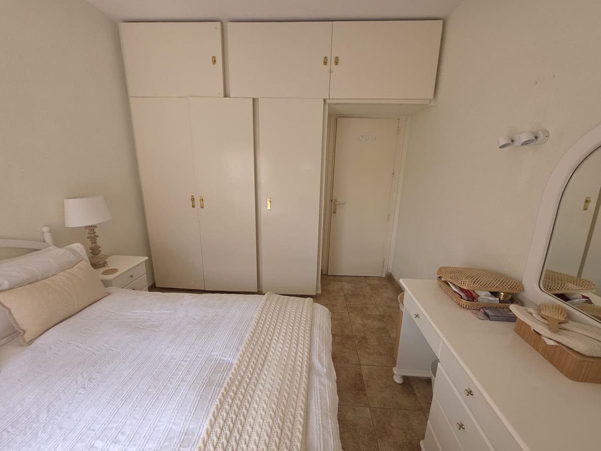 Apartamento de 2 habitaciones en Fuengirola en venta - 299.000 € (Ref: 9971966)