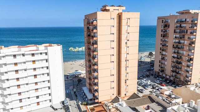 2 slaapkamer Appartement te koop in Zona Puerto Deportivo, Fuengirola - € 299.000 (Ref: 9971966)