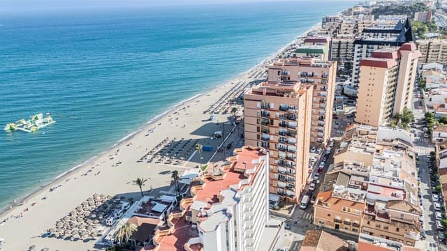 2 slaapkamer Appartement te koop in Zona Puerto Deportivo, Fuengirola - € 299.000 (Ref: 9971966)