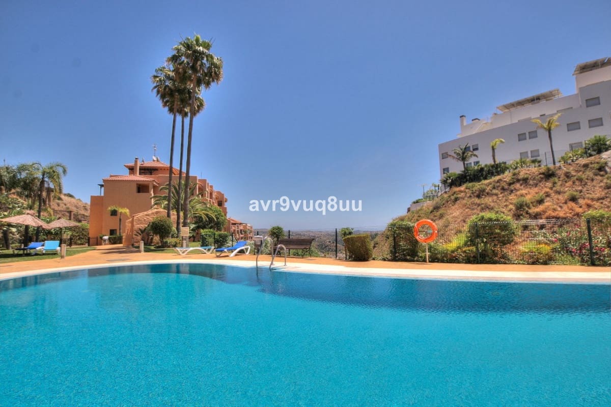 2 slaapkamer Appartement te koop in La Cala de Mijas met zwembad - € 385.000 (Ref: 9971969)