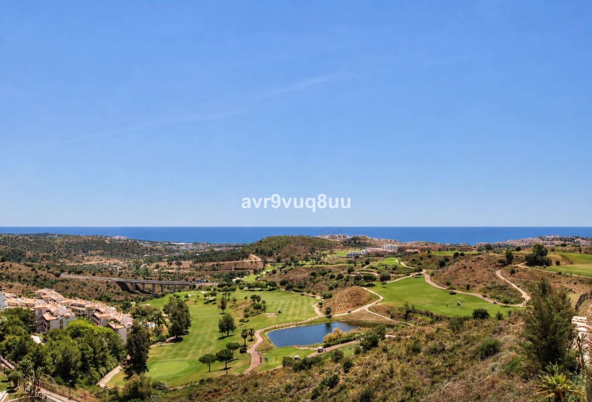 2 slaapkamer Appartement te koop in La Cala de Mijas met zwembad - € 385.000 (Ref: 9971969)