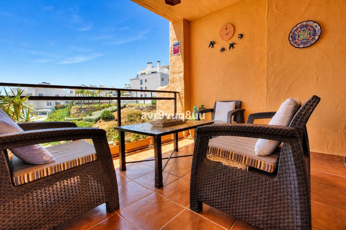 2 slaapkamer Appartement te koop in La Cala de Mijas met zwembad - € 385.000 (Ref: 9971969)
