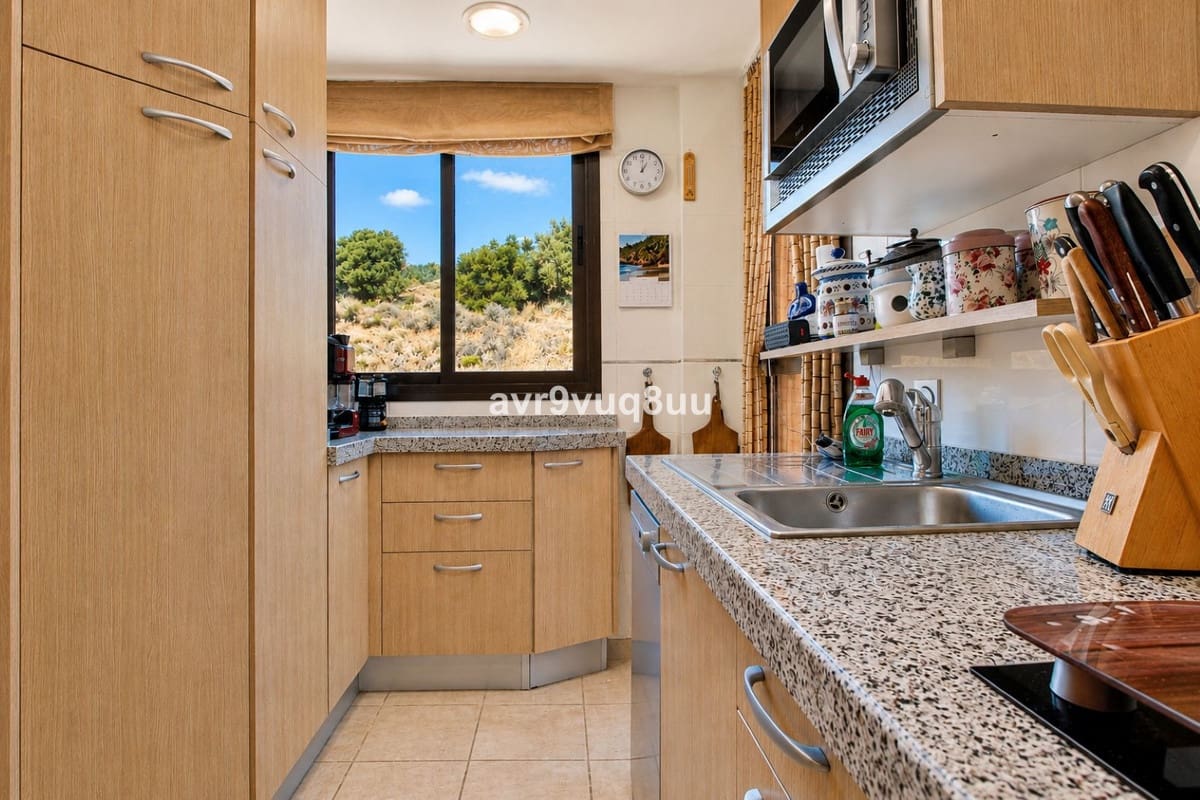 2 slaapkamer Appartement te koop in La Cala de Mijas met zwembad - € 385.000 (Ref: 9971969)