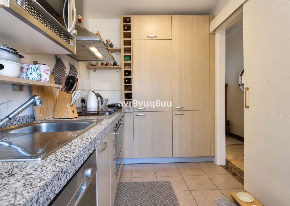 2 slaapkamer Appartement te koop in La Cala de Mijas met zwembad - € 385.000 (Ref: 9971969)