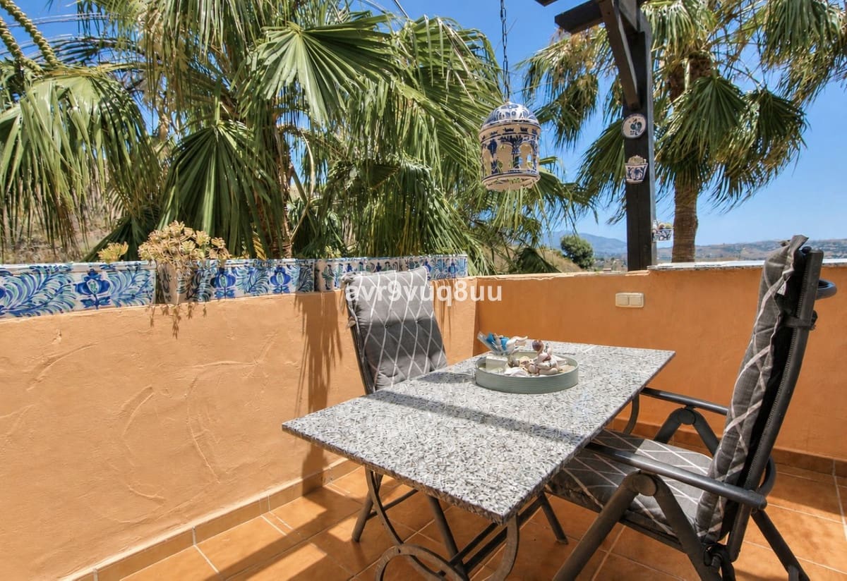 2 slaapkamer Appartement te koop in La Cala de Mijas met zwembad - € 385.000 (Ref: 9971969)