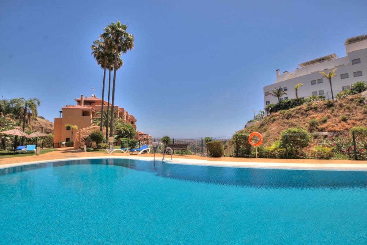 2 soverom Leilighet til salgs i La Cala de Mijas med svømmebasseng - € 385 000 (Ref: 9971969)