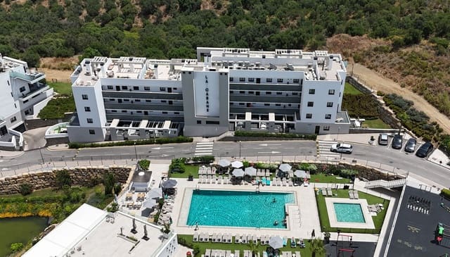2 soverom Leilighet til salgs i Mijas Costa, Mijas med svømmebasseng garasje - € 329 000 (Ref: 9971970)