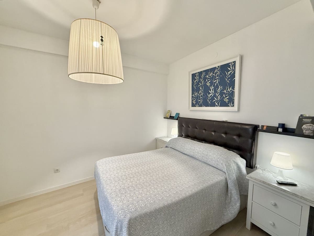 Apartamento de 2 habitaciones en Fuengirola en venta - 359.000 € (Ref: 9971973)