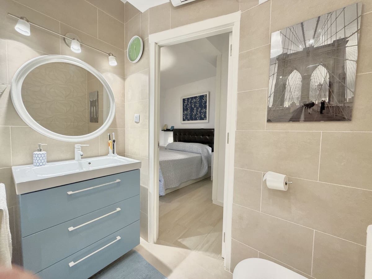 Apartamento de 2 habitaciones en Fuengirola en venta - 359.000 € (Ref: 9971973)