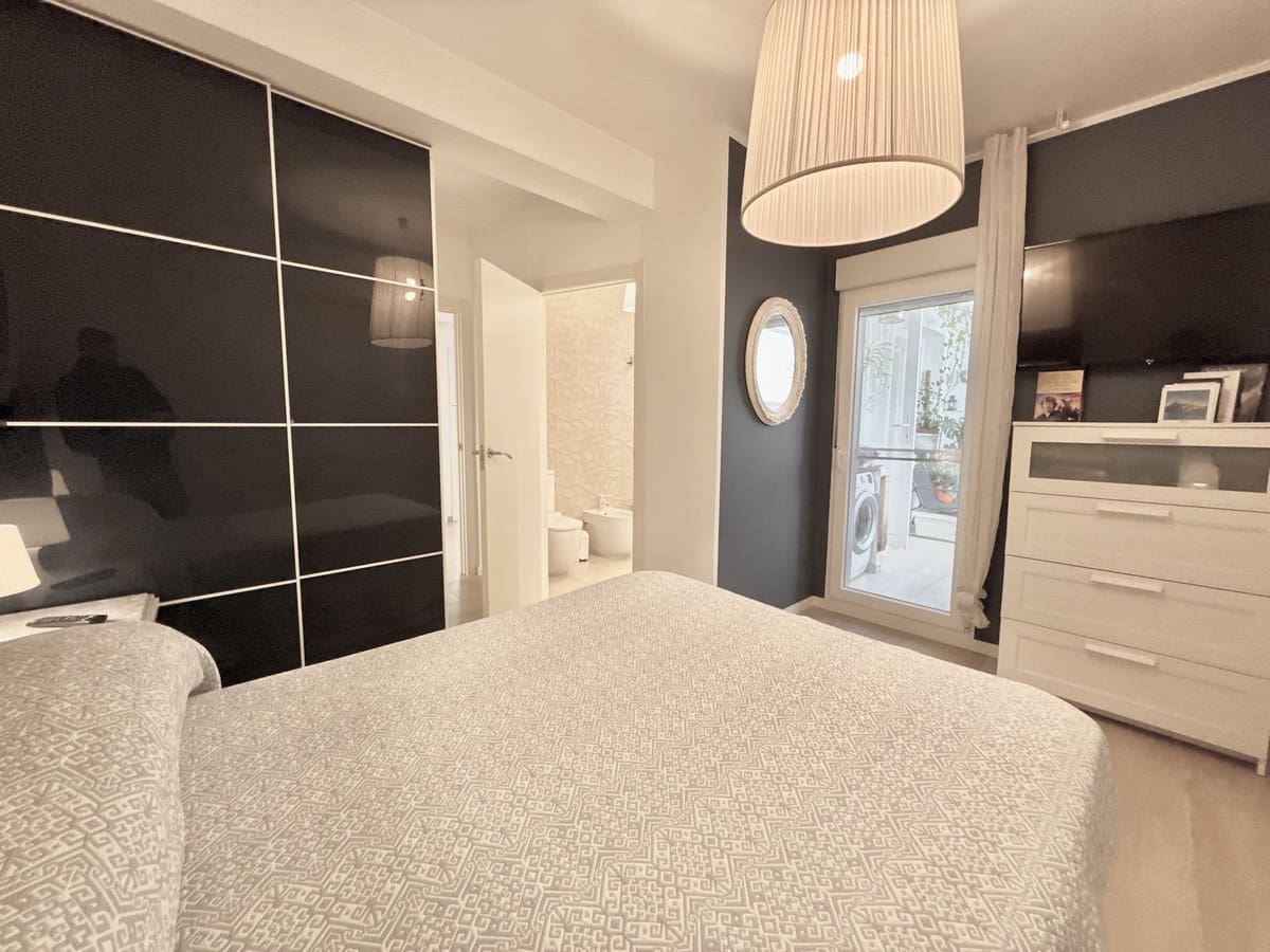 Apartamento de 2 habitaciones en Fuengirola en venta - 359.000 € (Ref: 9971973)