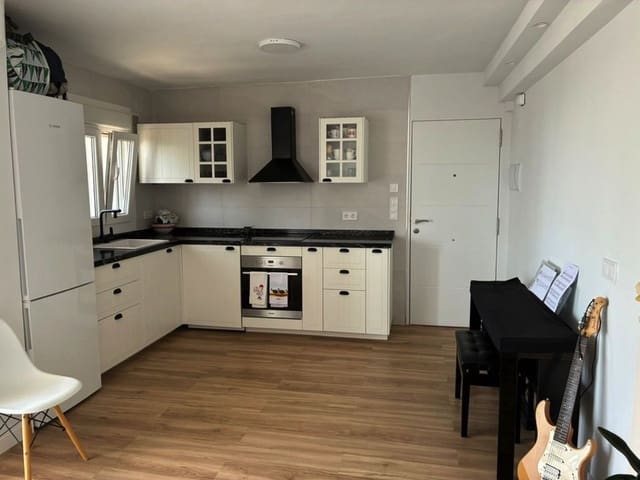 1 slaapkamer Appartement te koop in Nueva Andalucia, Marbella - € 215.000 (Ref: 9971974)