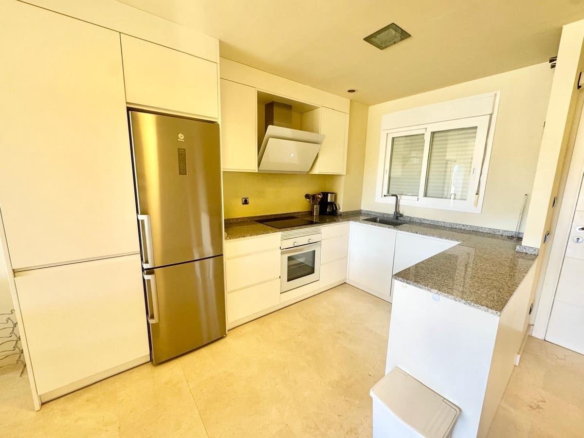 2 soveværelse Lejlighed til salg i Cerro del Aguila med swimmingpool garage - € 345.000 (Ref: 9971975)