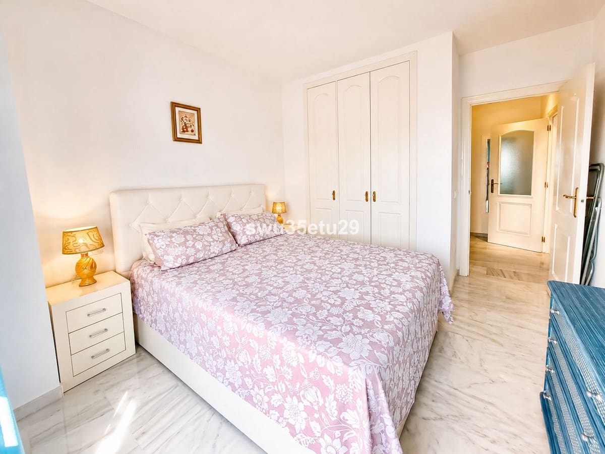 1 soveværelse Lejlighed til salg i Fuengirola med swimmingpool garage - € 385.000 (Ref: 9971980)
