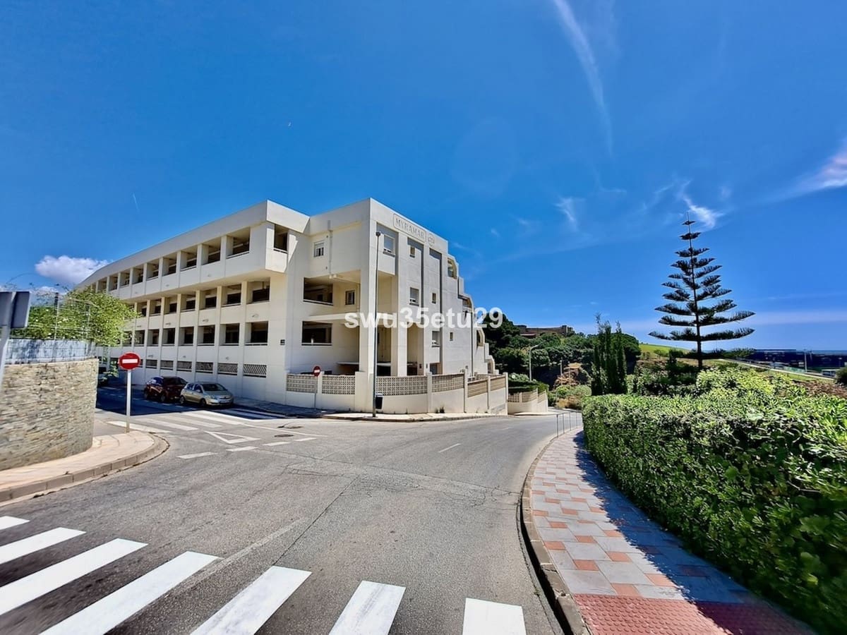 1 soveværelse Lejlighed til salg i Fuengirola med swimmingpool garage - € 385.000 (Ref: 9971980)