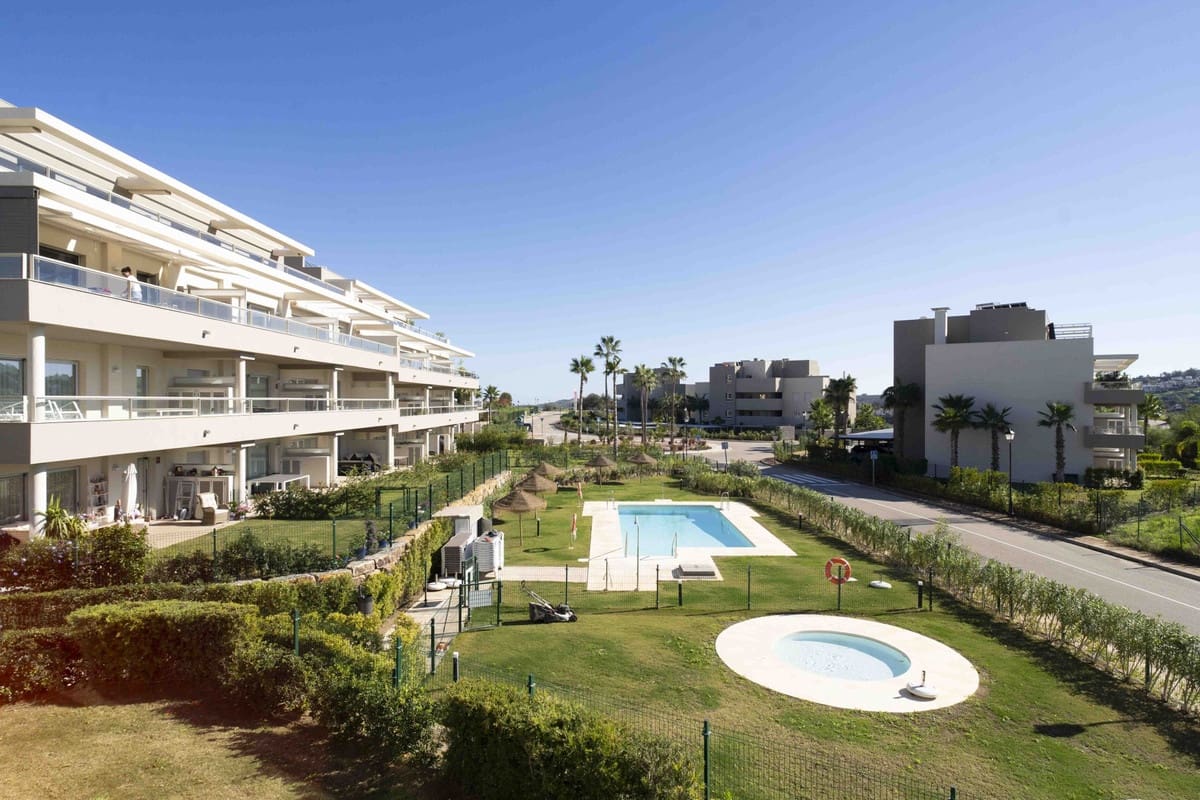 2 slaapkamer Appartement te koop in La Cala Golf met zwembad - € 396.000 (Ref: 9971989)