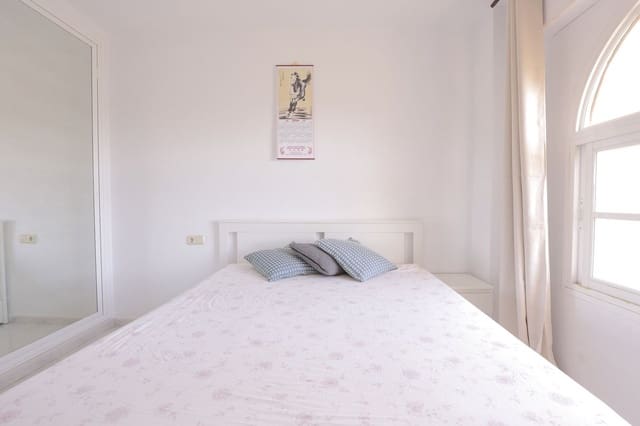 2 soverom Leilighet til salgs i El Faro, Mijas med svømmebasseng garasje - € 259 000 (Ref: 9971993)