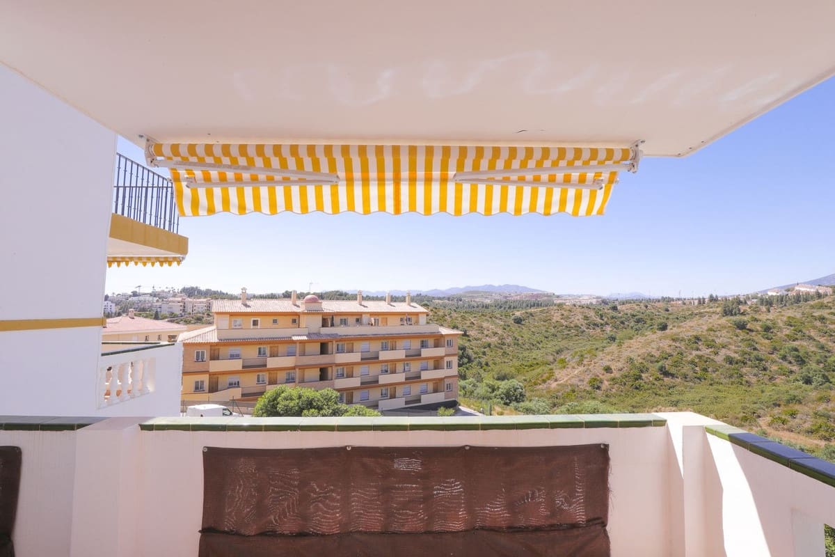 2 soverom Leilighet til salgs i El Faro med svømmebasseng garasje - € 259 000 (Ref: 9971993)