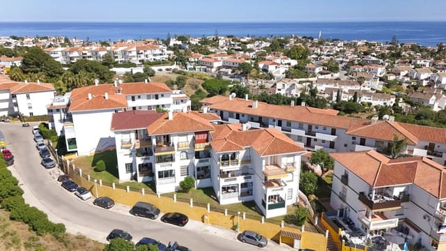 2 soverom Leilighet til salgs i El Faro, Mijas med svømmebasseng garasje - € 259 000 (Ref: 9971993)
